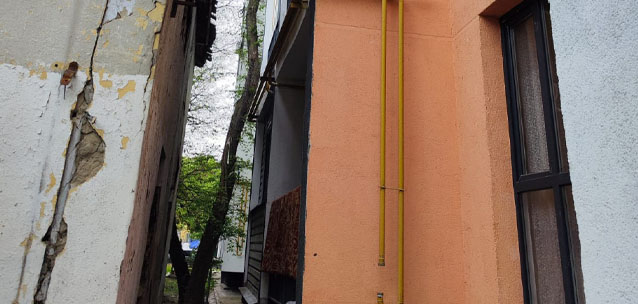 Бомжатник есть, ответственности нет: как акимат и застройщик открестились от проблемы ЖК «На Кассина»?