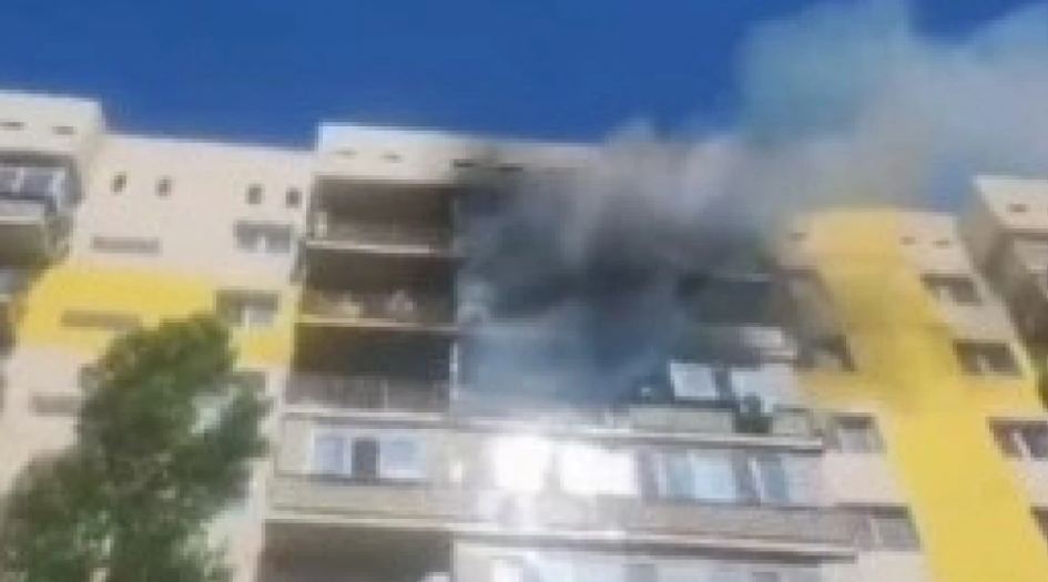 В Алматинской области произошел пожар на балконах многоэтажного дома