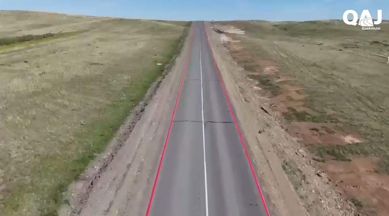 В Карагандинской области на трассу нанесли экспериментальную разметку