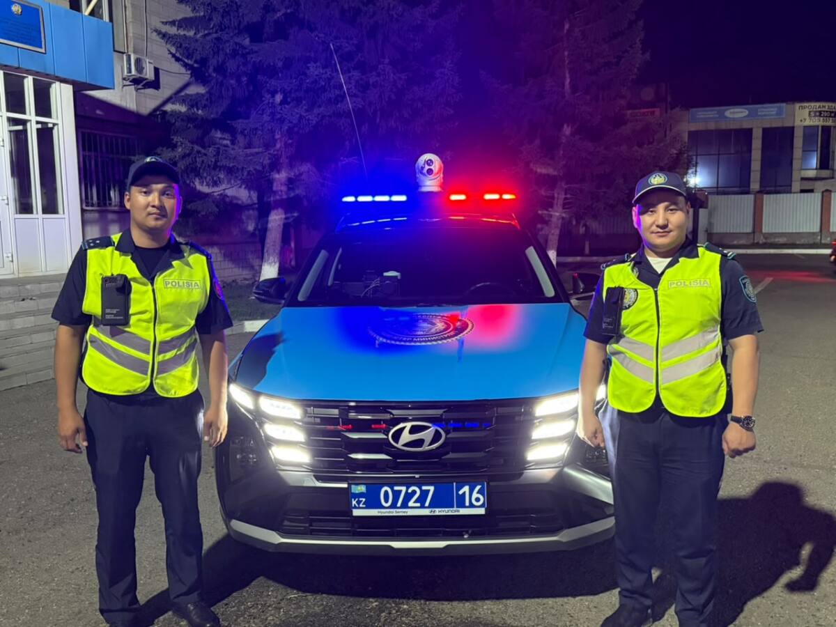 В Усть-Каменогорске полицейские и горожане спасли жизнь мужчине