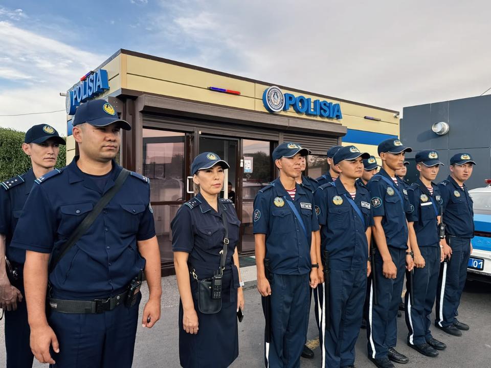 В Астане усилили меры безопасности: в Центральном парке прошел рейд