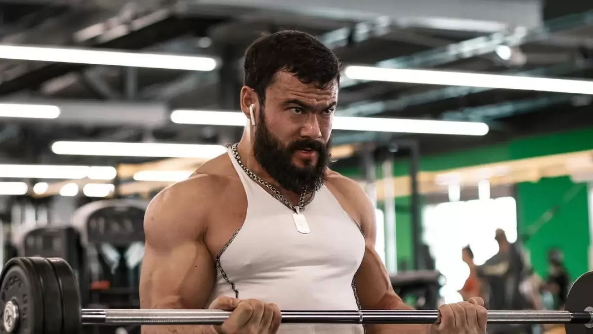 Кто вы господин Жакупов? Что скрывает образ успешного блогера