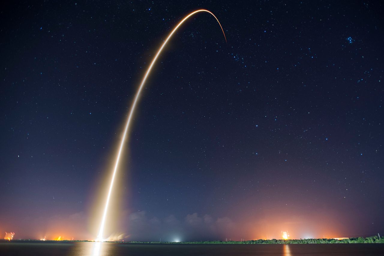 SpaceX за полгода сожгла в атмосфере Земли 260 спутников Starlink