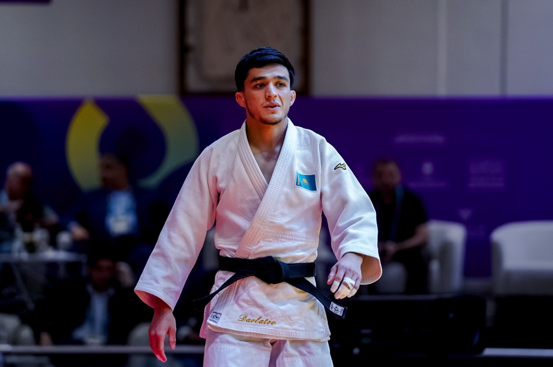 Казахстанский дзюдоист победил олимпийского чемпиона
