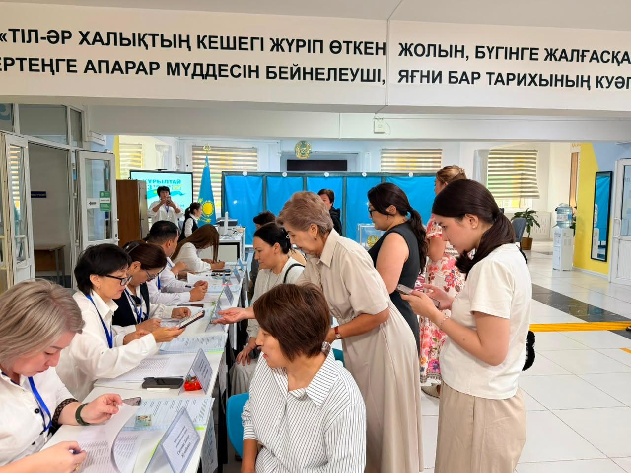 Более полумиллиона алматинцев проголосовали на выборах в Курылтай