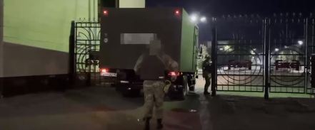 Подозреваемого в мошенничестве на сотни миллионов тенге экстрадировали из России в Казахстан