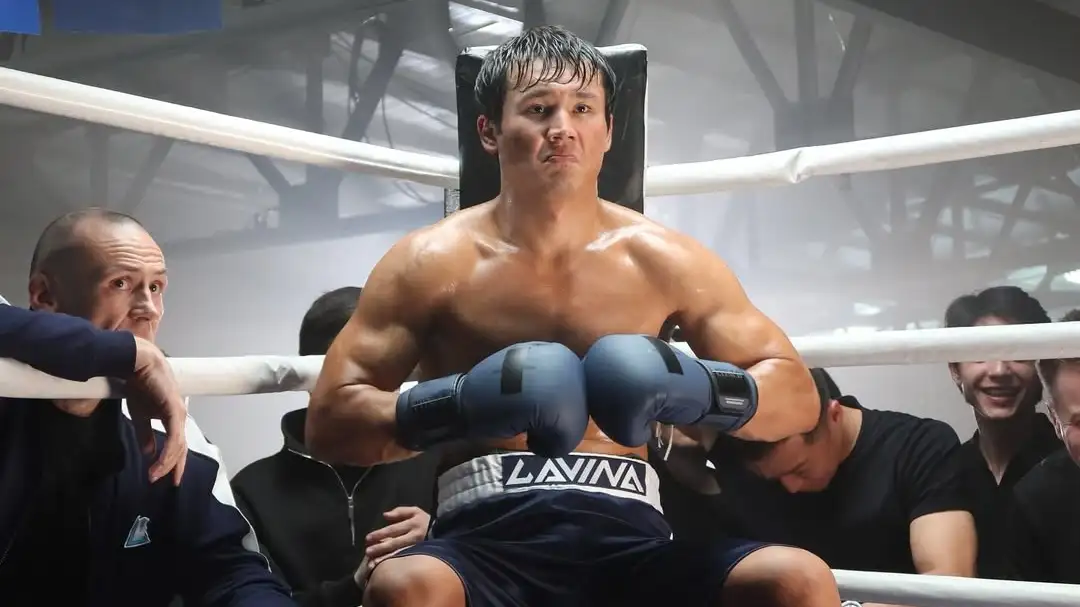 Миллионы просмотров, карьера в боксе, MMA и кино: чем известен Еркебулан Токтар