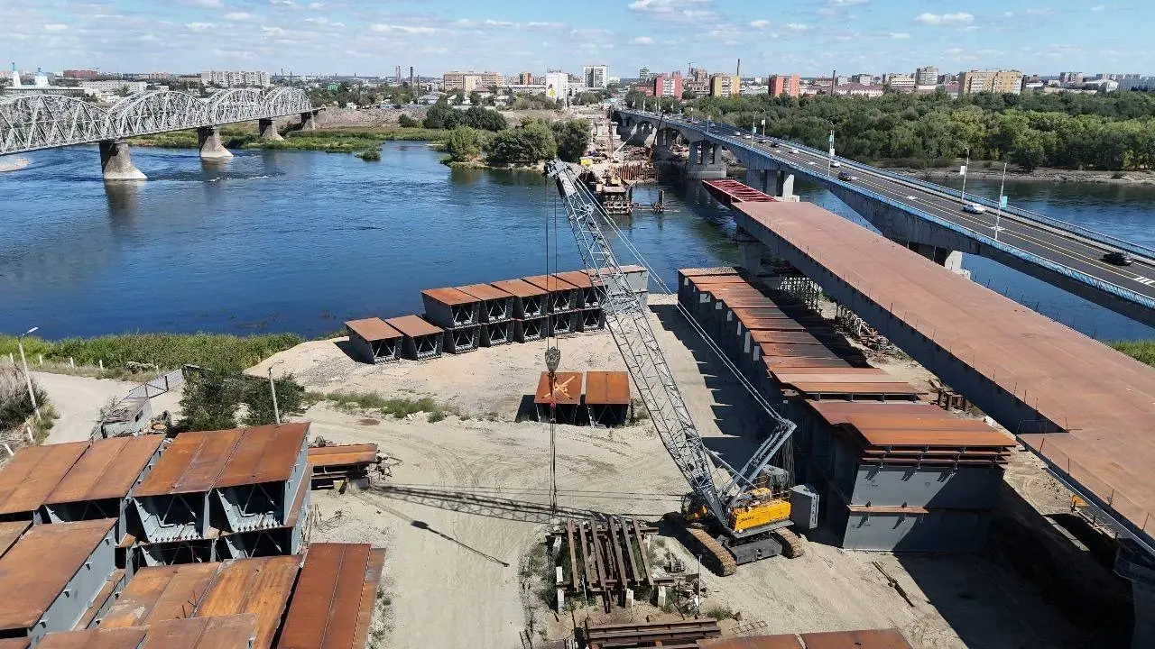 До конца года в Семее достроят новый мост