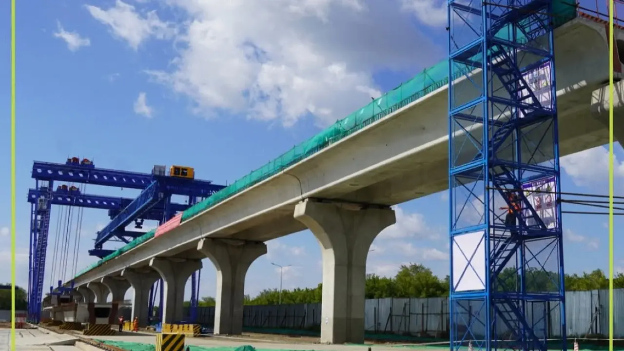 Первую балку установили для продления ЛРТ в Астане в сторону Косшы