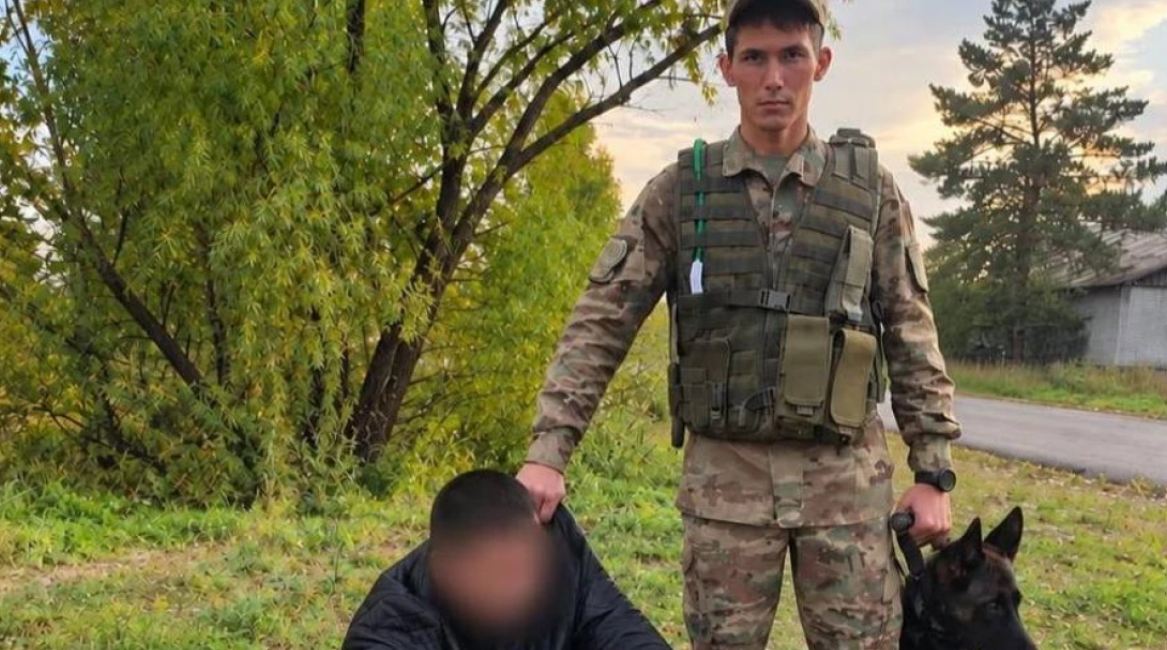 Попытку передачи телефонов и неизвестных веществ пресекли в ВКО