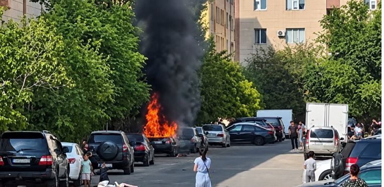 Автомобиль с газобаллонным оборудованием сгорел в Актау