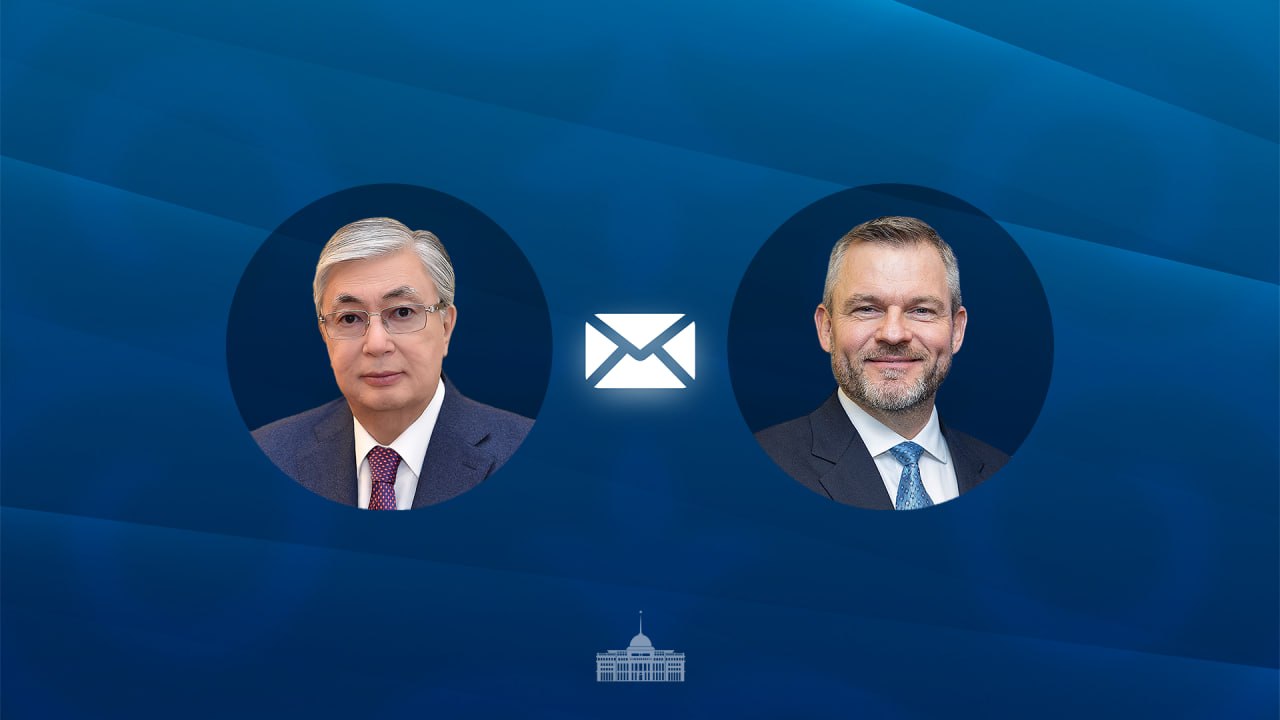 Глава государства направил поздравительную телеграмму президенту Словацкой Республики