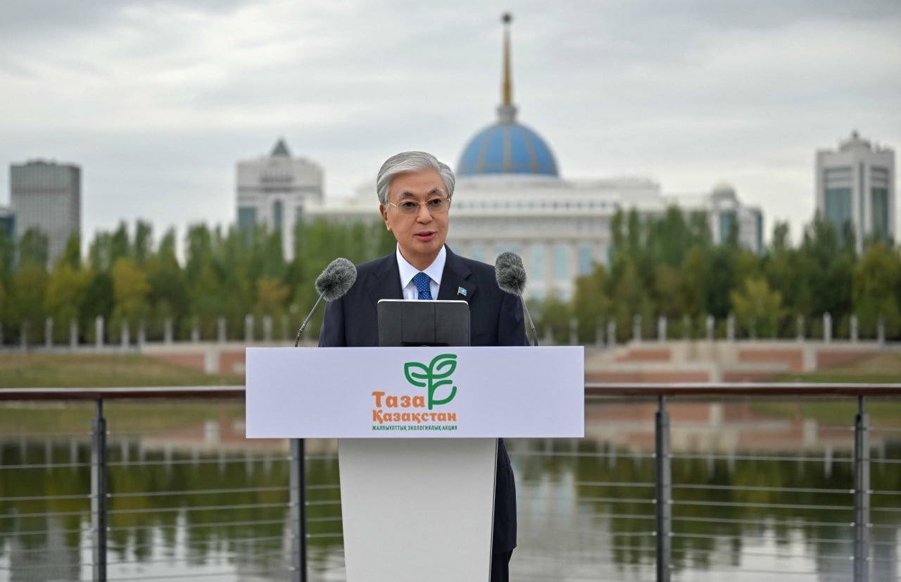 Токаев поручил усилить борьбу с граффити в Астане