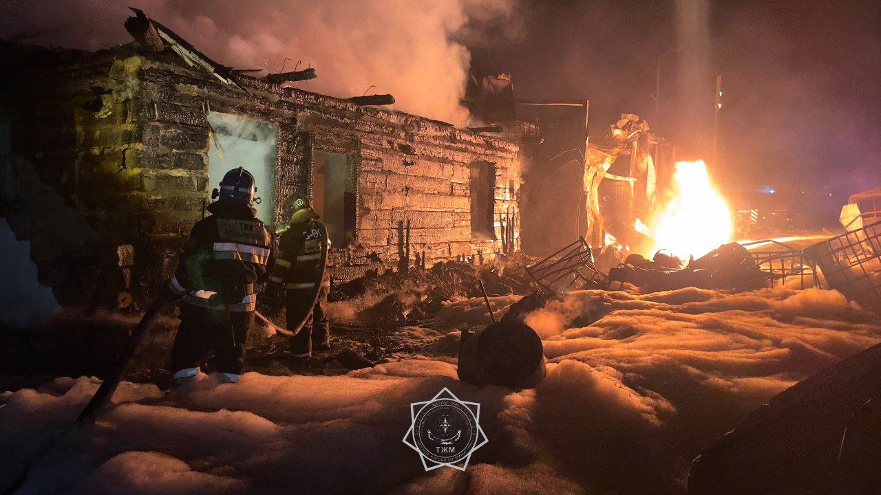 Газгольдер взорвался при пожаре в Семее