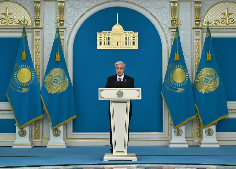 Глава государства поздравил учителей с профессиональным праздником