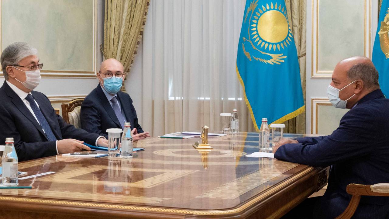 Касым-Жомарт Токаев провел встречу с Чакрабарти