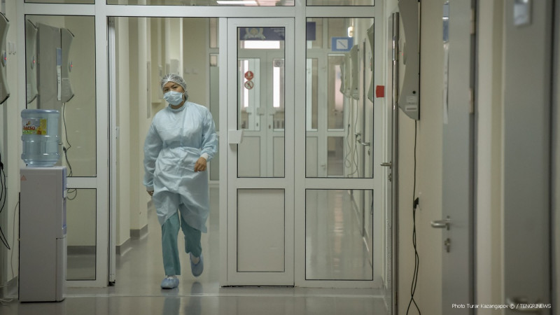 ВКО лидирует по числу заразившихся коронавирусом медработников