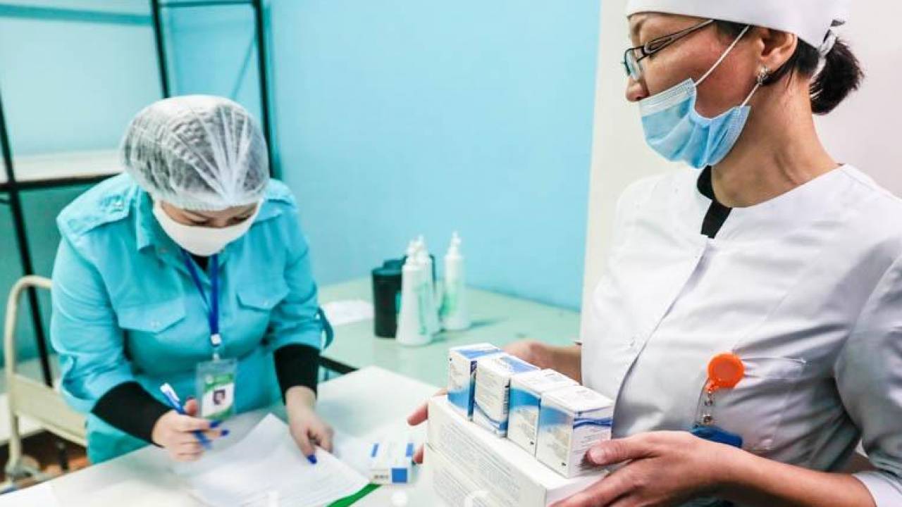 За сутки в Казахстане 719 человек заболели коронавирусом