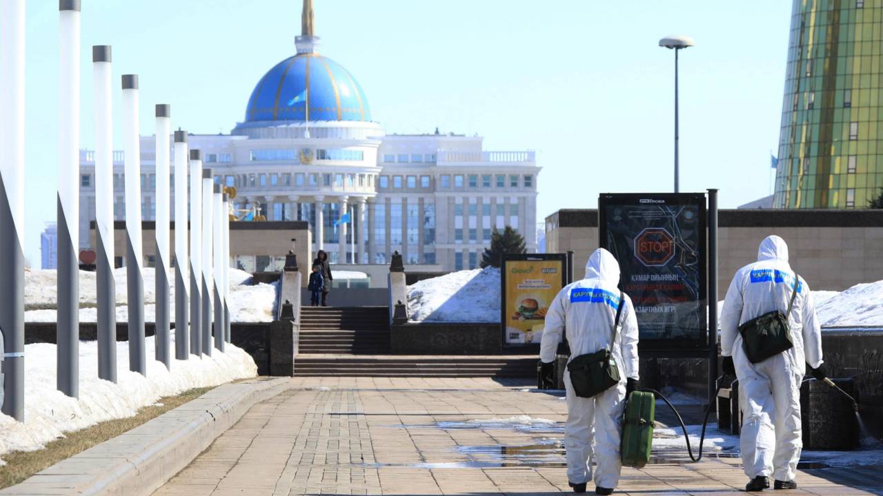 Четыре области Казахстана находятся в "красной зоне" по распространению коронавируса