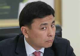 Алтай Кульгинов ответил на вопрос иностранца на английском языке