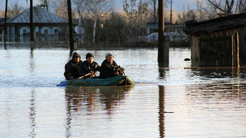 Озеро может превратиться в "море" на севере Казахстана