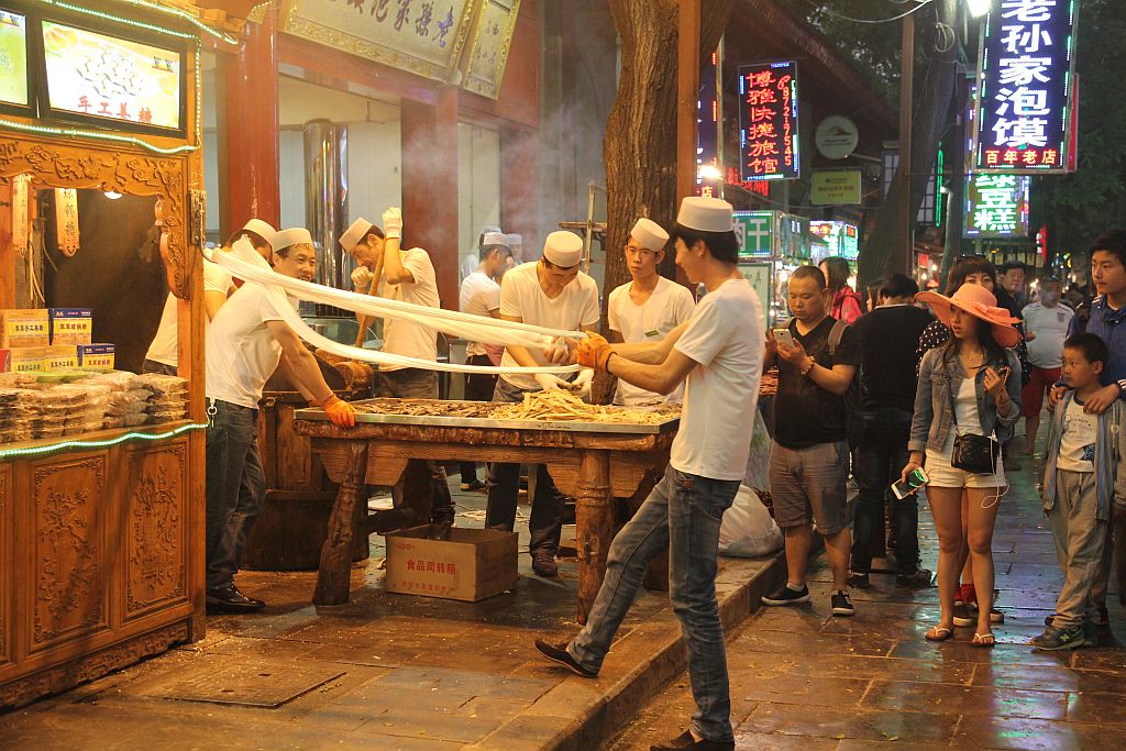  Закон о борьбе с расточительным использованием еды принимает Парламент Китая