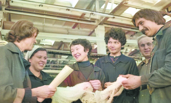 Вот она – мета-арамидная нить. В условиях капитализации экономики у “Кустанайхимволокно” не получилось “свободного плавания”