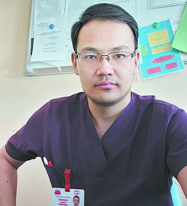 Хирург и инфекционист 10-го отделения ЦГКБ Олжас Маганат