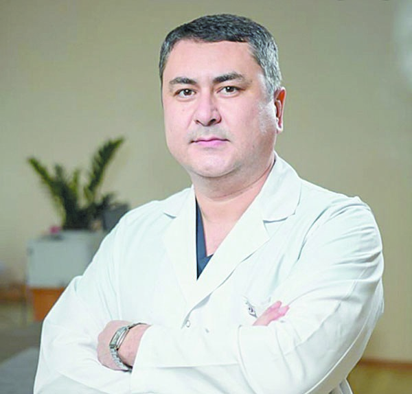 Заведующий отделением гинекологии ЦГКБ Алмат Конуркульжинов