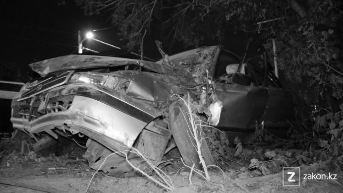 Подросток взял машину родителей, чтобы покатать друзей, и попал в больницу