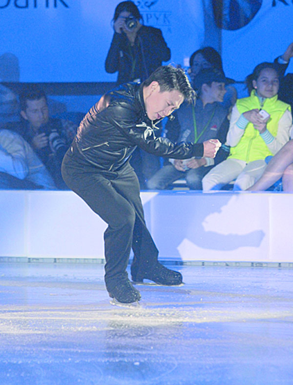 19 июля в центре Алматы убили лучшего фигуриста Казахстана, заслуженного мастера спорта РК, призера Олимпийских игр и чемпионатов мира Дениса Тена. Фото Тахира САСЫКОВА