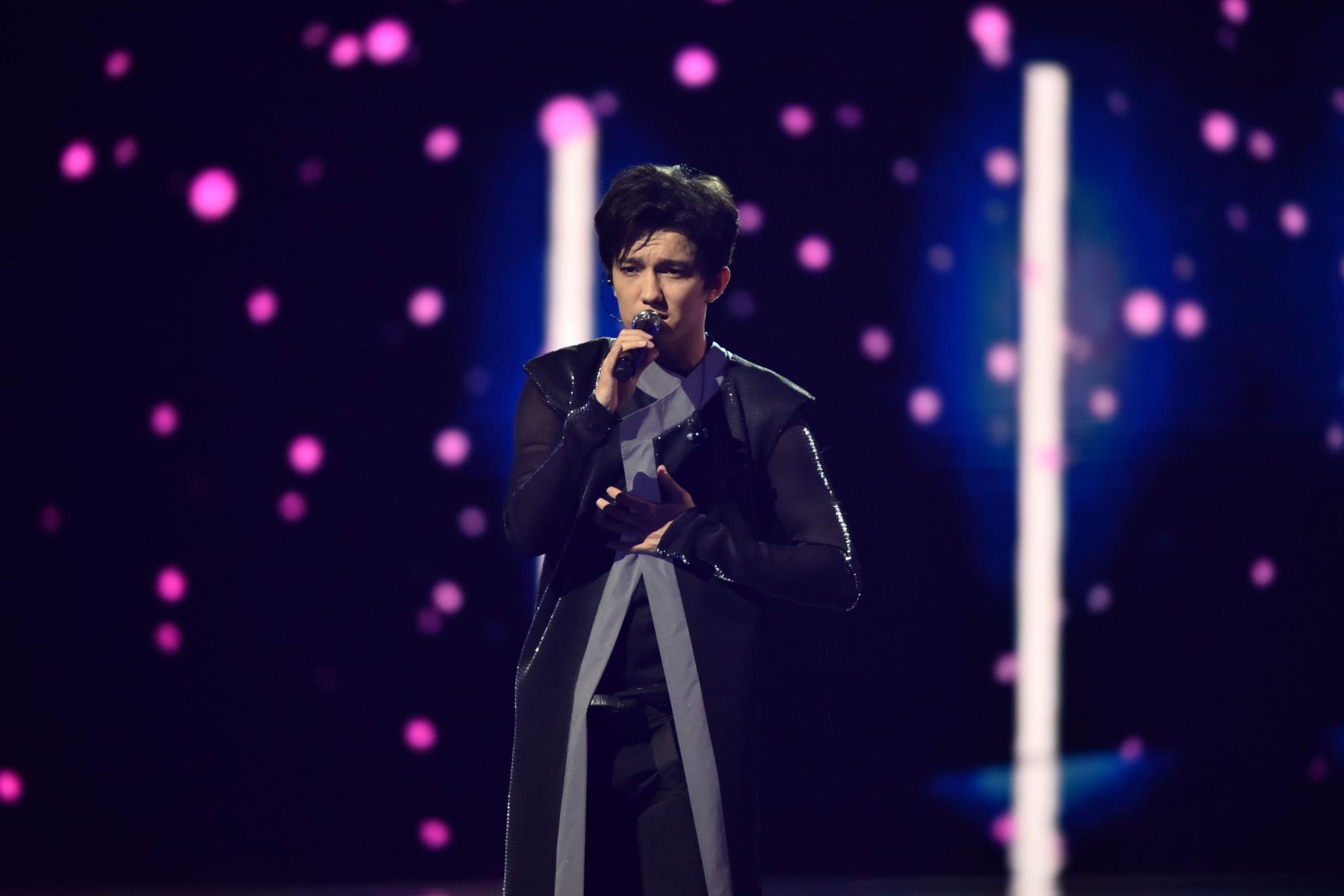 "Не знать родного языка - большой позор": Димаш обратился к казахстанцам