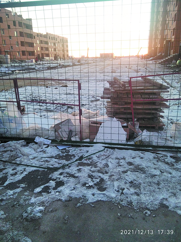 Строительный мусор со строительных площадок оказывается на стихийных свалках