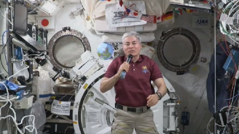 Казахстанцев из космоса поздравили с 30-летием независимости