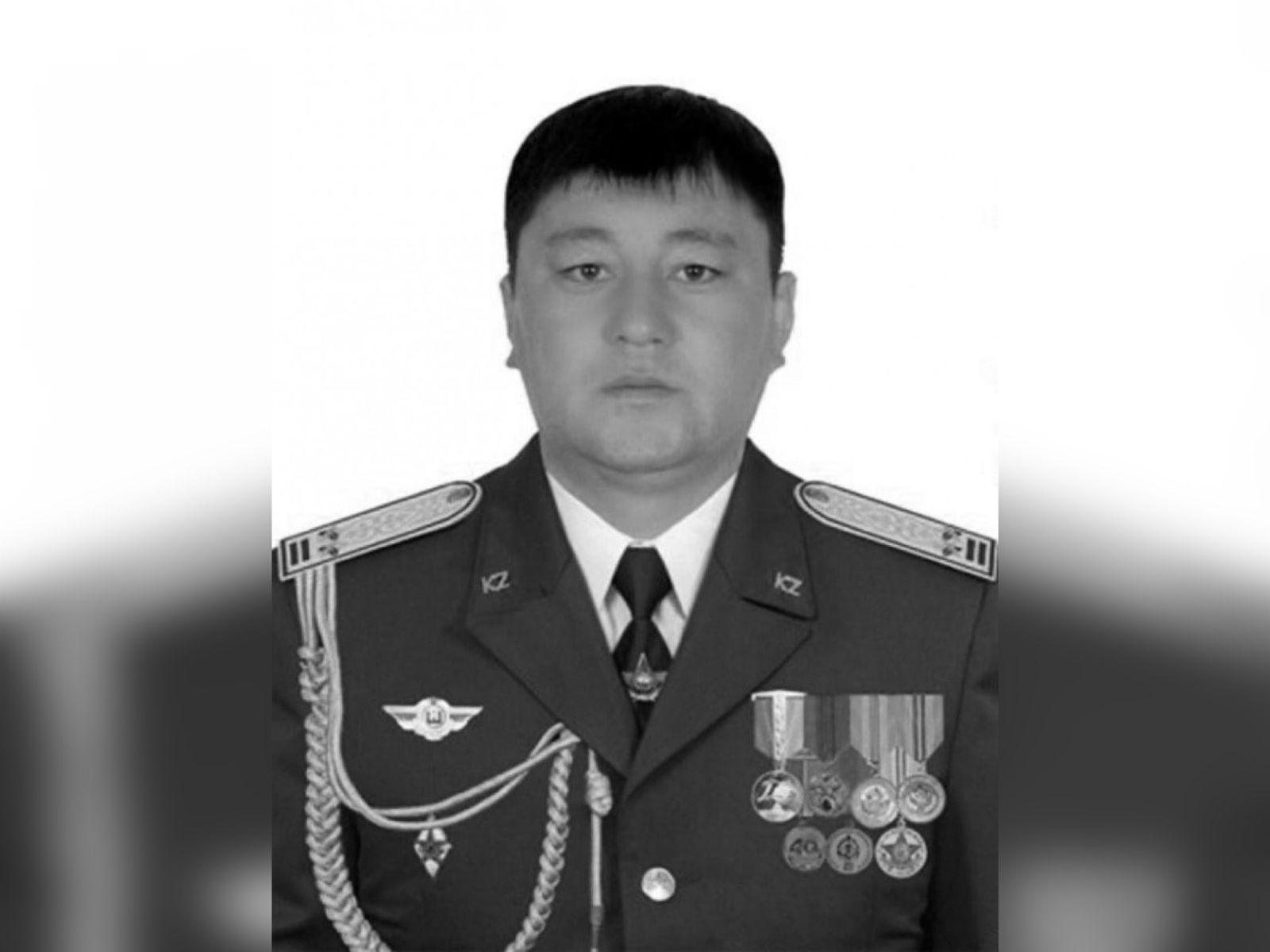 Глава государства наградил посмертно Хаирова орденом «Айбын» ІІ степени