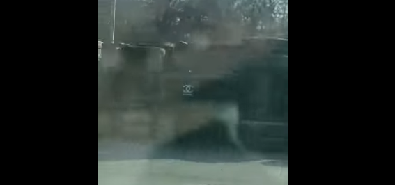 В Алматы на проспекте Аль-Фараби перевернулся самосвал