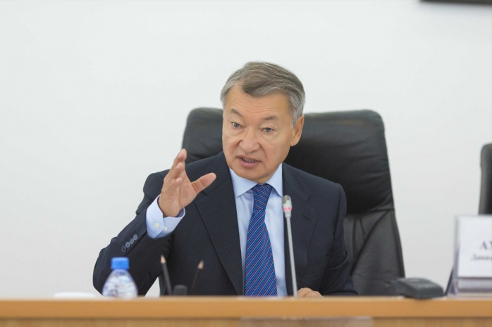 Аким ВКО раскритиковал поликлиники Усть-Каменогорска