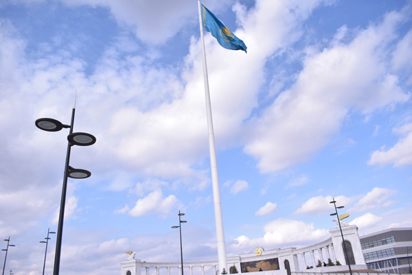 Высоченная конструкция – под угрозой обрушения? Фото Ануара АБИЛГАЗИЕВА