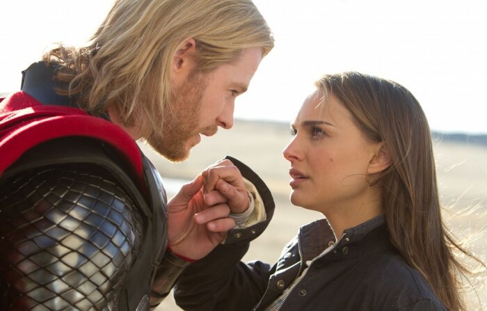 Режиссер нового «Тора» Вайтити предупредил о «кринжовом» романе в фильме