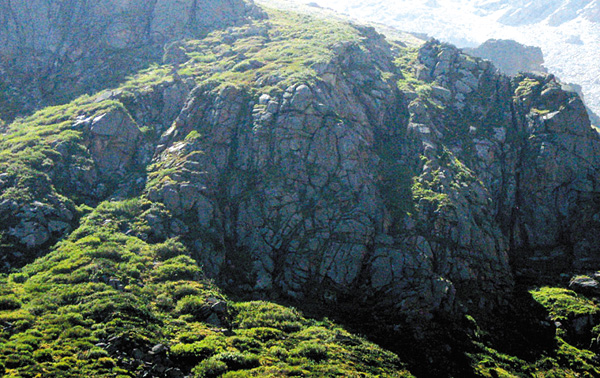 Ущелье Карасарык. Скала с ликом Богоматери