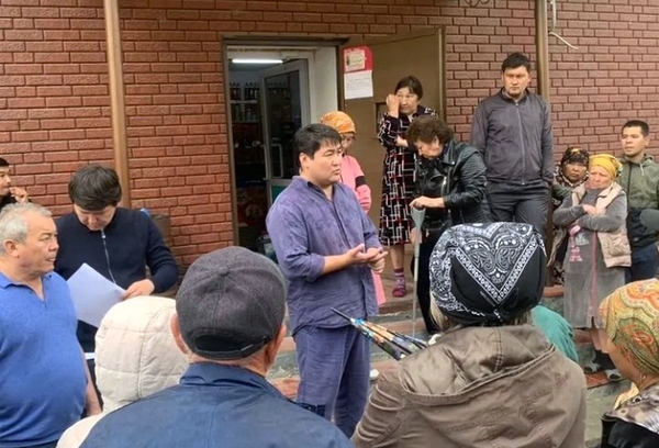 Аким Талдыкоргана Асет Масабаев демократичен в одежде