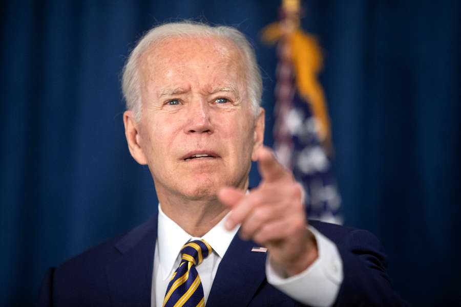 Мы должны противостоять агрессии России - Байден