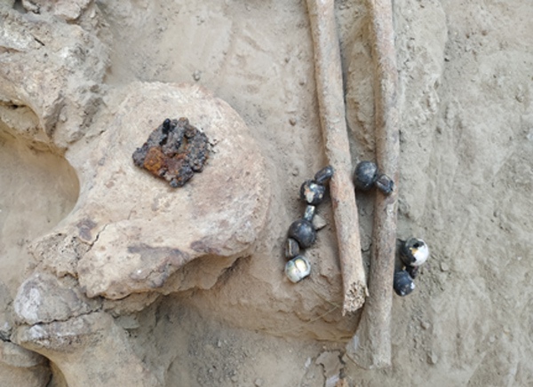 Наборные золоченые бусы