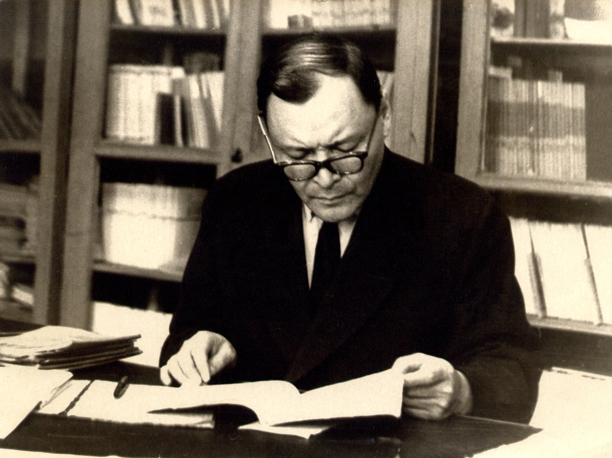 Первый директор музея Абая за слово о поэте поплатился свободой