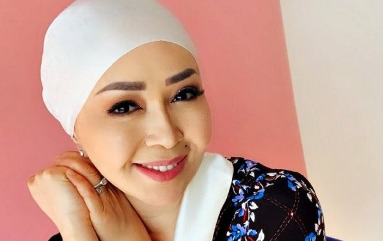 Дружба с Диким Арманом, 34 машины: чем известна Айнур Турсынбаева, раздающая бриллианты на свадьбе сына