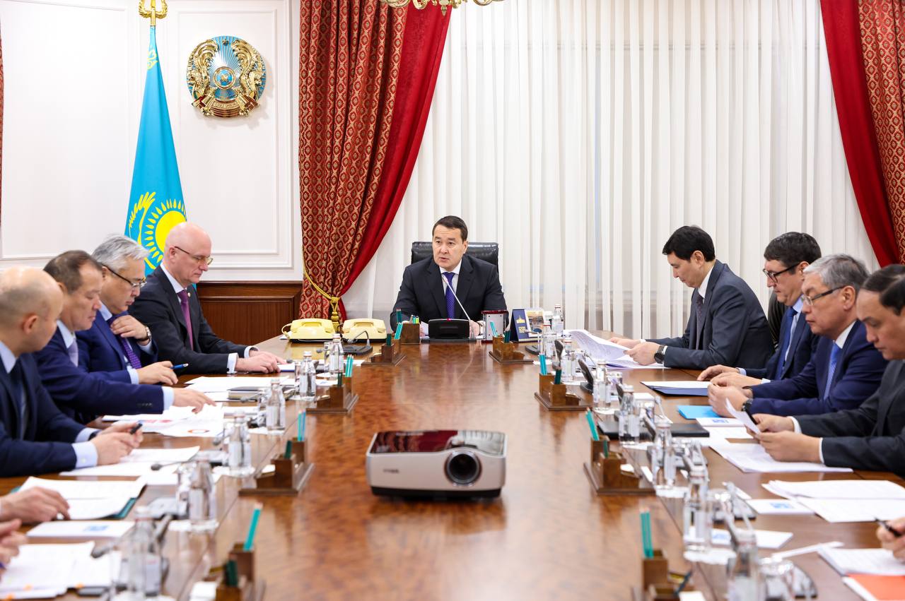 Алихан Смаилов провел очередное заседание Комиссии по демонополизации экономики.