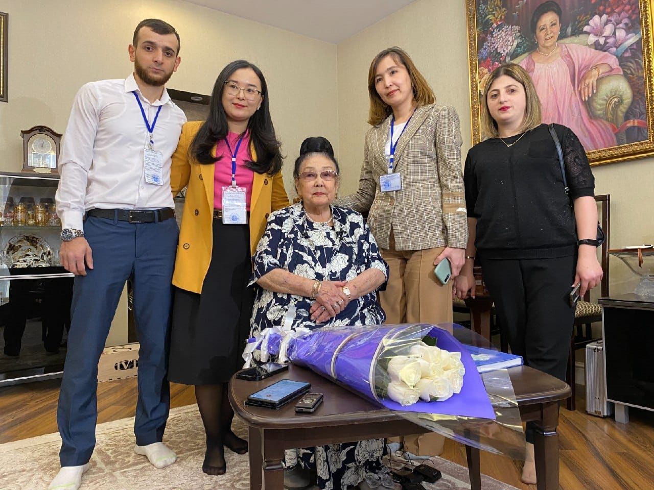 Как голосовали знаменитости в Алматы