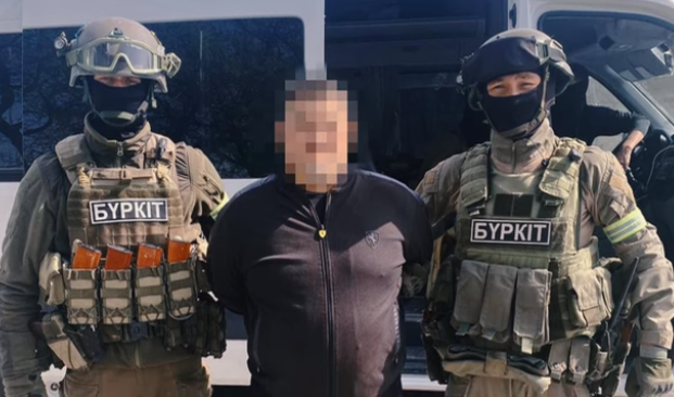 В Таразе лидер преступной группировки создал “общественный фонд” для “воспитания молодежи” 