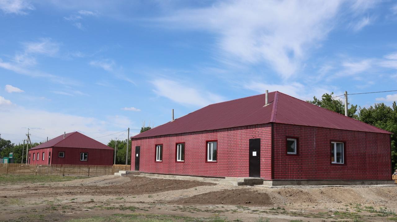 В Жарминском районе новоселам вручили ключи от 20 домов