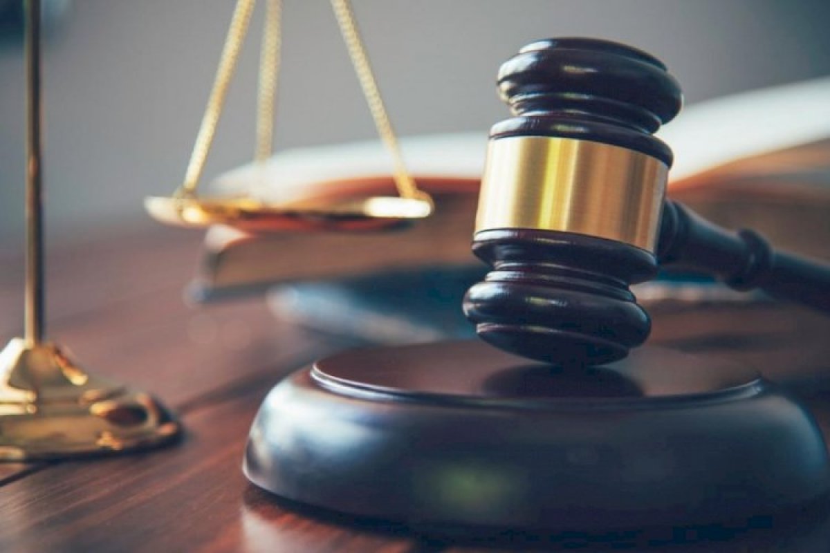 Пранкера в ванной на пешеходном переходе арестовали в Алматинской области